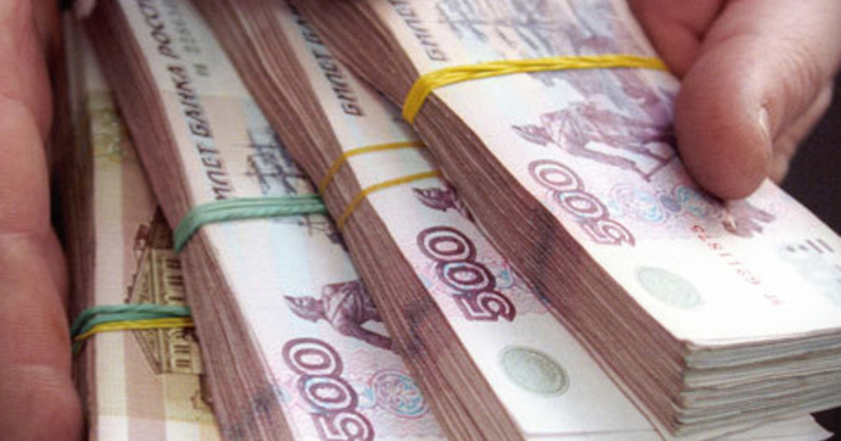In Tambov, two guys fraudulently took 400 thousand rubles from a pensioner. An 8