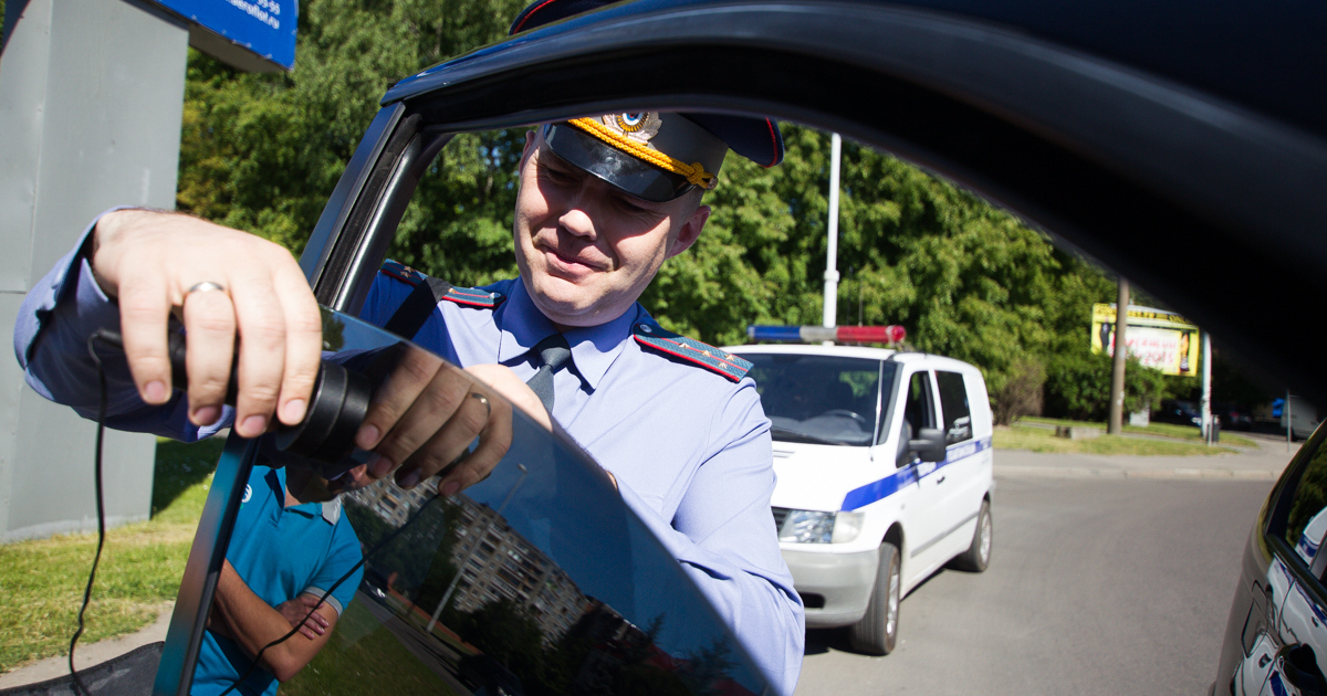 Штраф за тонировку автомобиля. Штраф за тонировку. Наказания за тонировку 2024. Штраф за тонировку фото. Повторное нарушение за тонировку 2024 передние стекла.