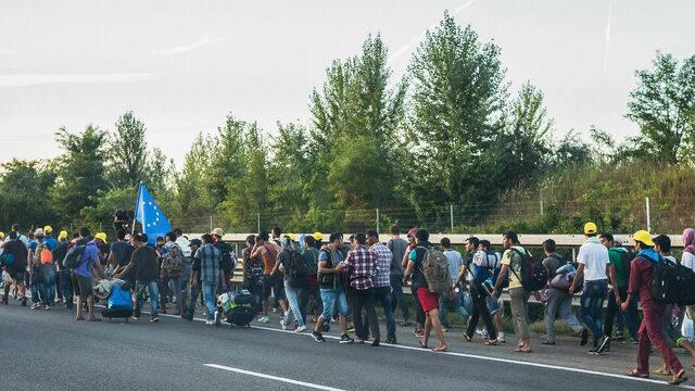 Большинство европейцев заявили об ухудшении ситуации с мигрантами: опрос 