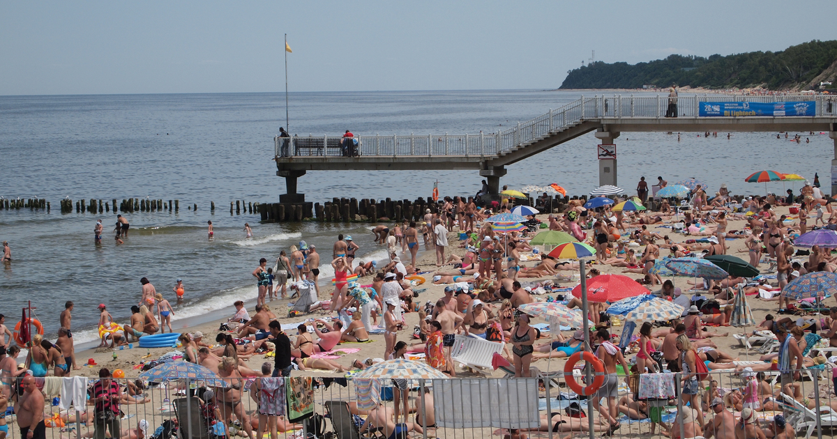 Погода в калининграде в конце мая. Калининград летом. Калининград море летом. Море в Калининграде в августе. Светлогорск пляж.