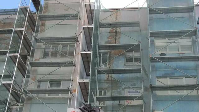 На фасаде дома по ул. Шевченко при капремонте обнаружили широкую трещину (фото)