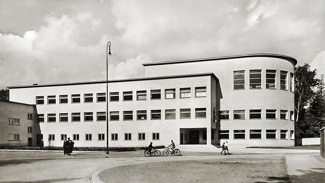 Чумной барак, первый Анатомический театр и школа №23: история здания  научного центра 