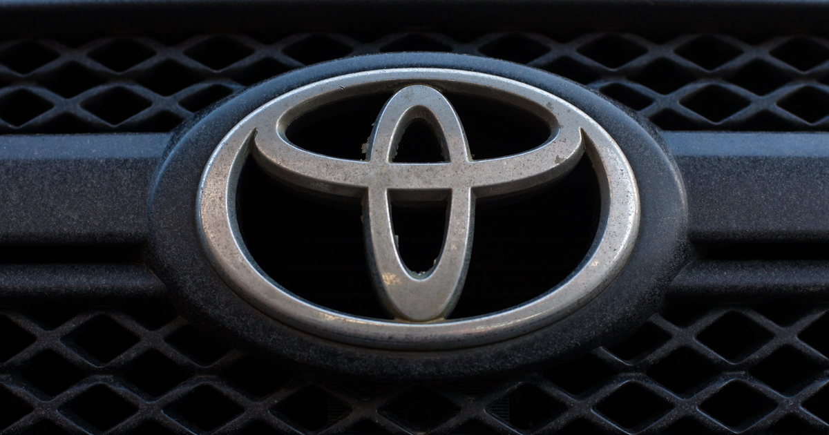 "Тойота" отзывает 220 тысяч машин в России из-за возможной утечки ...