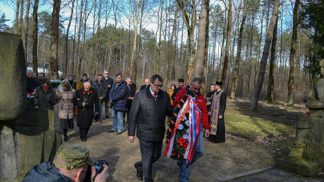 Калининградцы проехали 2 тыс. км, чтобы возложить цветы к памятникам советским солдатам 