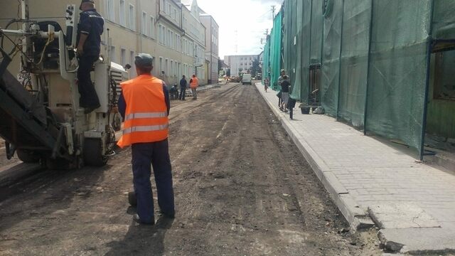 Власти Озёрска начали ремонт одной из центральных улиц только после вмешательства прокуратуры