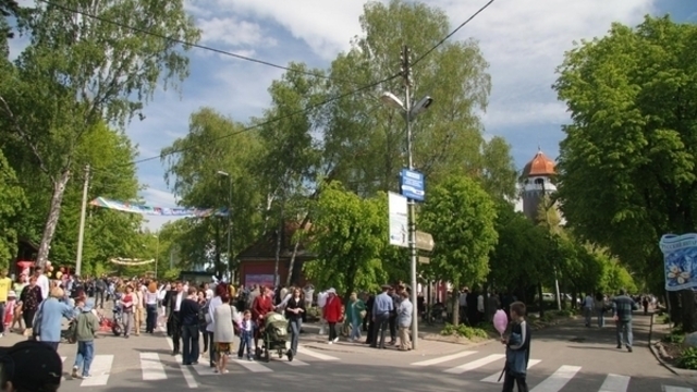 На шести улицах Светлогорска перекроют движение в День города 