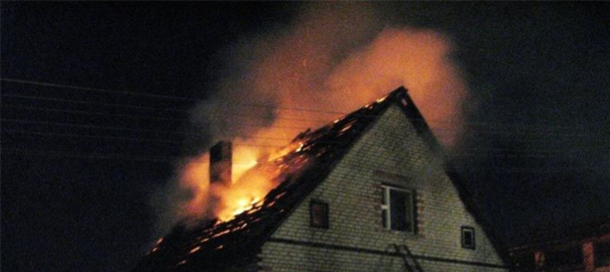 Пожар в Борисовском районе. Пожар в Камышенке. В Тимирязева горят дома. Сонник сгорел дом родственников. Видели сгорел дом