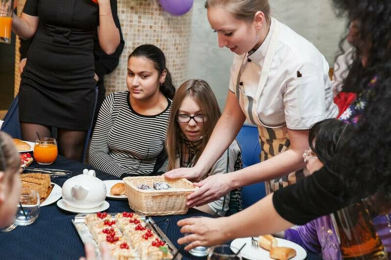 &lt;div&gt;
	В день своего открытия пекарня La Cambus устроила праздник для детей с ограниченными возможностями
	&lt;div&gt;
		&amp;nbsp;&lt;/div&gt;
&lt;/div&gt;
&lt;div&gt;
	&amp;nbsp;&lt;/div&gt;
