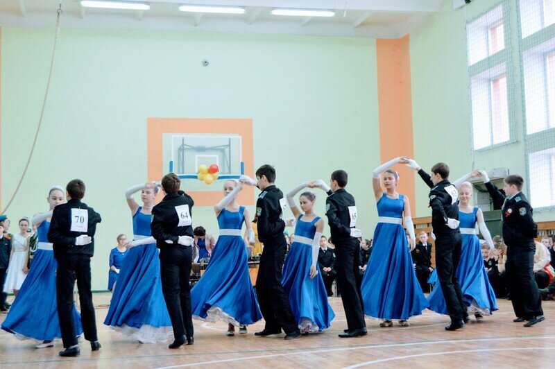 Мазурка, полонез и вальс: в Гурьевском округе состоялся седьмой кадетский бал  - Новости Калининграда