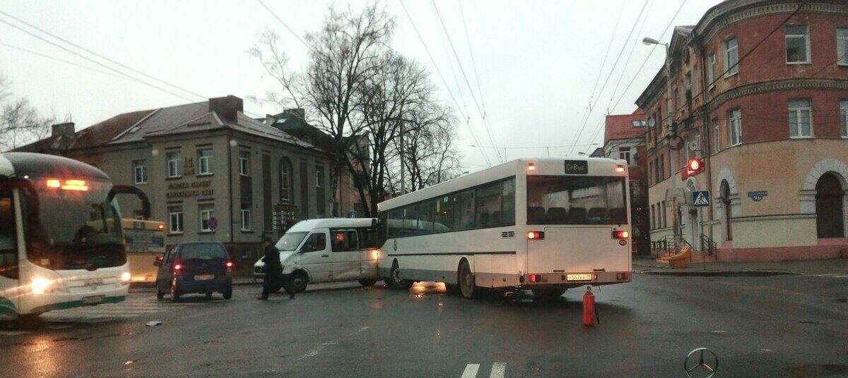 кутузова автобусы