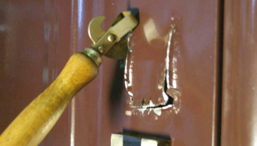 Преступники вскрывают входные двери консервными ножами – как защитить себя? - Новости Калининграда