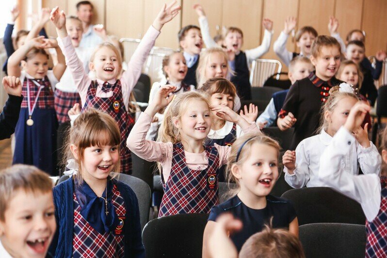 ŠKODA для детей: ОТТО КАР провёл в Калининграде уроки безопасности для школьников - Новости Калининграда