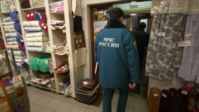 В Калининграде проверяют пожарную безопасность в торговом центре 