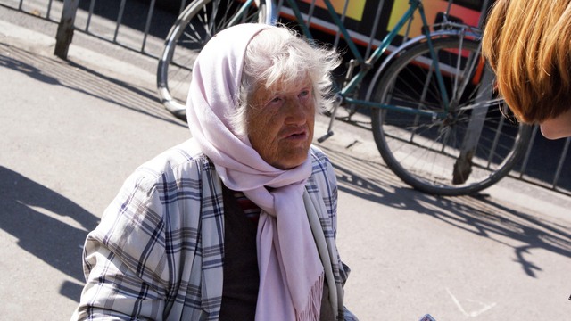 “Одели и накормили”: калининградцы помогли безногой пенсионерке, у которой сгорела квартира
