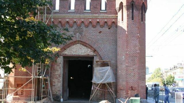 Началась реставрация Закхаймских ворот