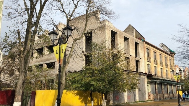 Власти Зеленоградска ищут инвестора для полуразрушенного исторического здания в центре города