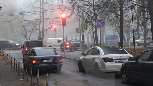 В Калининграде водители игнорируют новый светофор на перекрёстке Горького — Юношеская (видео)