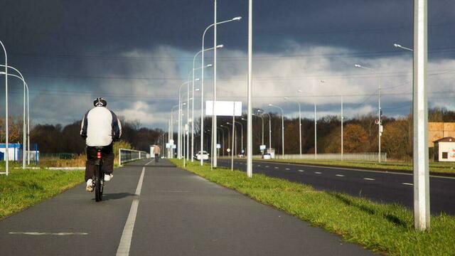 Улицы с низким трафиком в России получат статус велосипедной зоны