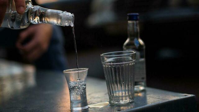 В России запретили продавать спиртовые суррогаты дешевле водки