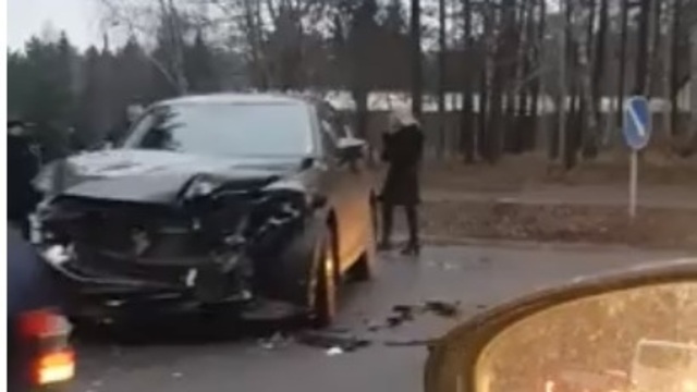 На Балтийском шоссе из-за двух столкнувшихся машин образовалась пробка (видео) 