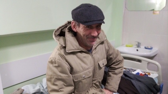В Калининграде лишившийся стоп из-за обморожения мужчина идёт на поправку, ему нашли жильё