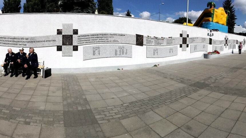 На мемориале «Волна памяти» увековечили имена 183-х погибших рыбаков 