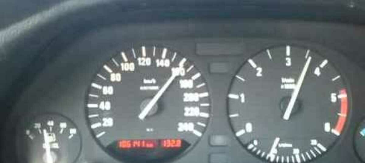 Bmw e34 тупит указатель бензина