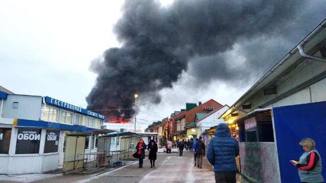 В Калининграде загорелся рынок 