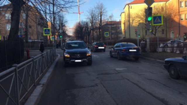 На ул. Кирова пенсионерка на Mercedes сбила пешехода