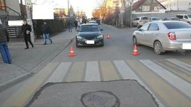 В Калининграде Mazda сбила 59-летнюю женщину (фото)