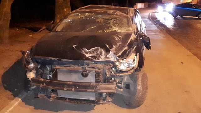 На ул. Дмитрия Донского перевернулся Hyundai, пострадал водитель (фото)