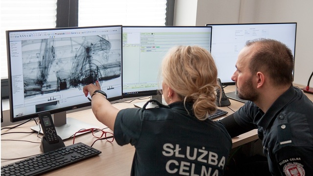На погранпереходе в Голдапе установили сканер с рентгеном для обнаружения контрабандных сигарет