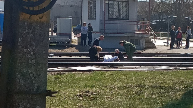 В Нестерове на железнодорожном переезде поезд сбил девочку