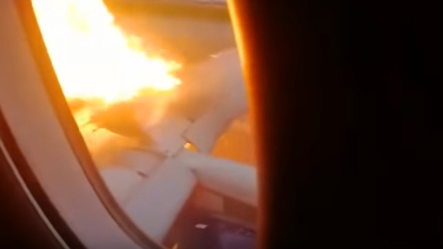 Пассажиры сгоревшего в  Шереметьево лайнера сняли на видео момент посадки