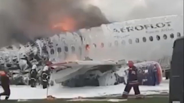 СМИ: пилот сгоревшего в Шереметьево лайнера рассказал подробности катастрофы