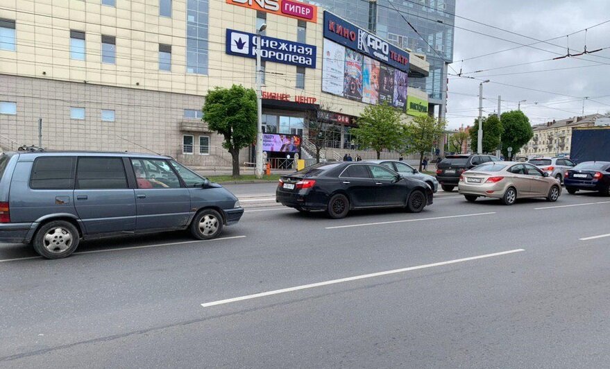 На Ленинском проспекте возле гостиницы “Калининград” появилась дополнительная полоса для движения (фото) - Новости Калининграда | Фото: &quot;Клопс&quot;