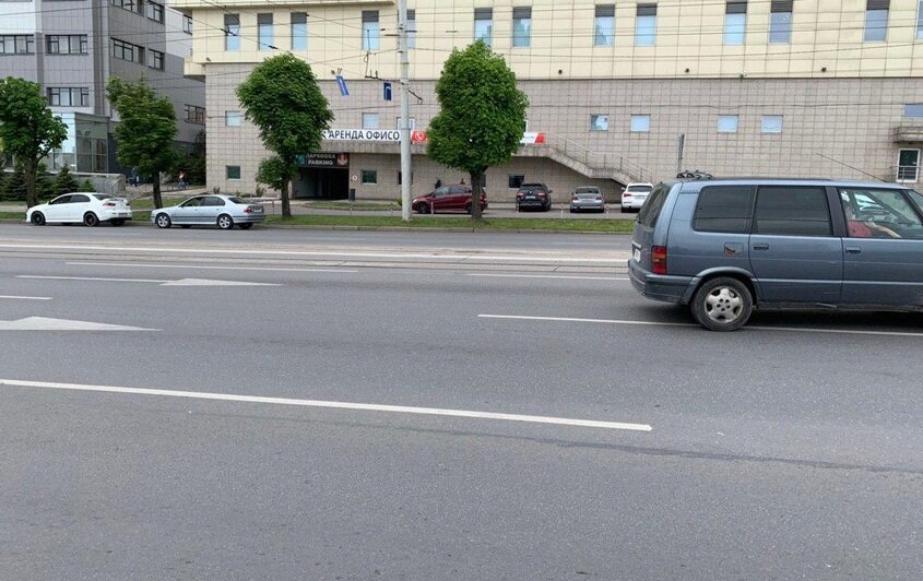 На Ленинском проспекте возле гостиницы “Калининград” появилась дополнительная полоса для движения (фото) - Новости Калининграда | Фото: &quot;Клопс&quot;