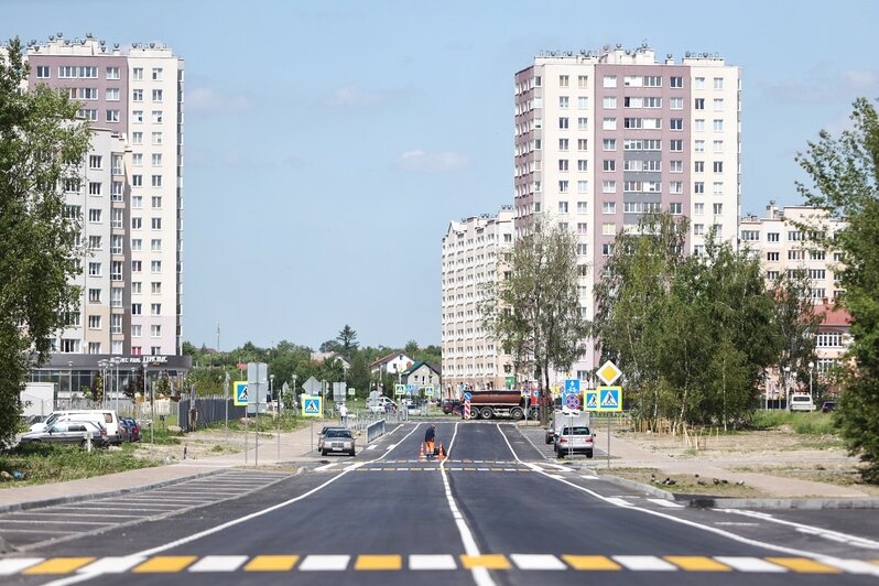 В Калининграде открыли первую в городе автомобильную дорогу, совмещённую с велосипедной (фото) - Новости Калининграда | Александр Подгорчук / &quot;Клопс&quot;