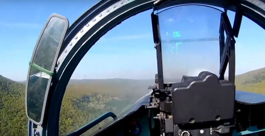 Минобороны опубликовало видео полётов истребителей Су-27 и Су-30 на малых высотах - Новости Калининграда | Фото: кадр видеозаписи