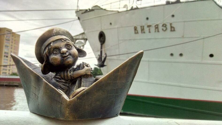 Калининградцы выбрали имя для хомлина-морячка у Музея Мирового океана - Новости Калининграда | Фото: &quot;Клопс&quot;