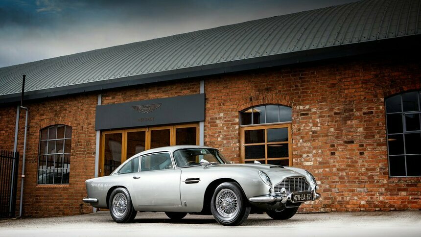 Aston Martin из фильма о Джеймсе Бонде продали на аукционе за 6,4 млн долларов - Новости Калининграда | Фото: официальная страница Sotheby's / Twitter