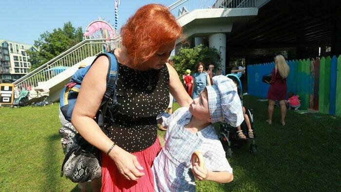 Виталик и его мама Валентина. | Фото: Александр Матвеев