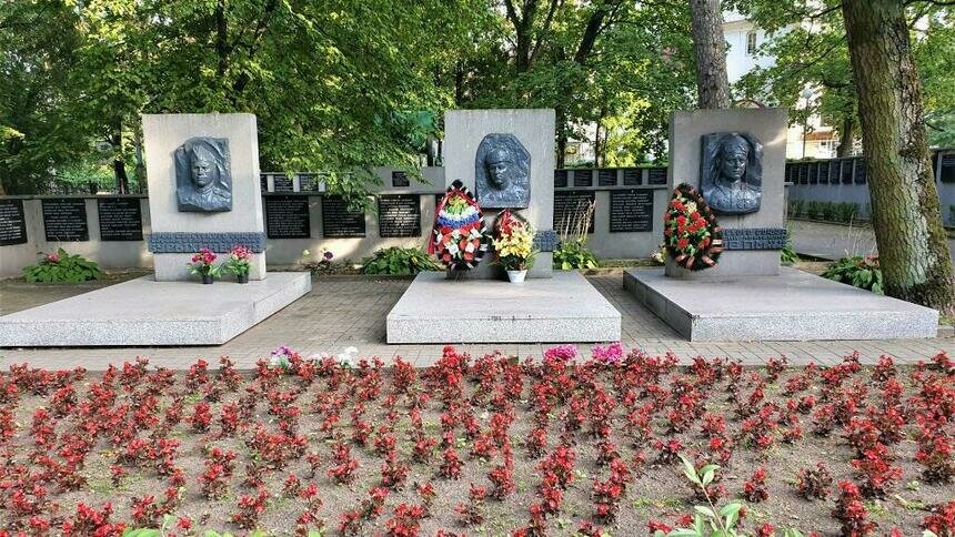 На калининградских мемориалах появятся QR-коды с информацией о похороненных бойцах - Новости Калининграда | Фото: Prussia39.ru