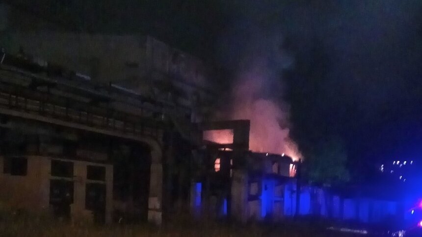 На Судостроительной в Калининграде сгорело заброшенное здание (фото, видео) - Новости Калининграда | Фото очевидца