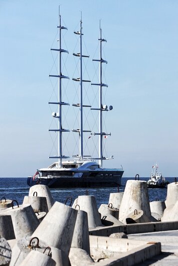 Одна из самых дорогих яхт в мире вышла из Балтийска (фото, видео) - Новости Калининграда | Фото: Александр Подгорчук / &quot;Клопс&quot;