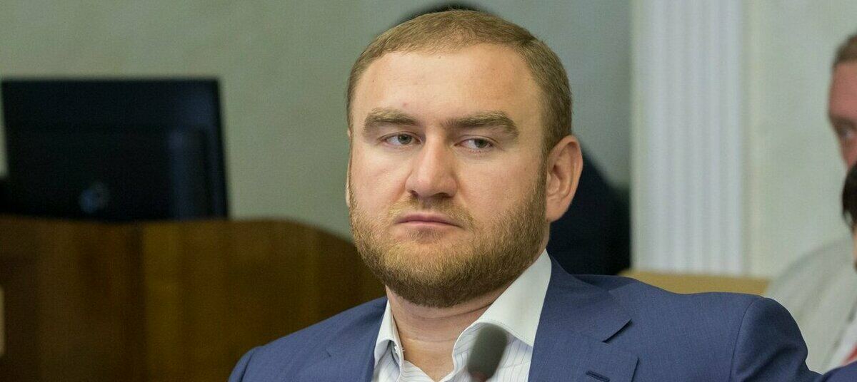 Рауль арашуков. Аслан Арашуков. Арашуков адвокат. Сенатор Арашуков Абызов.