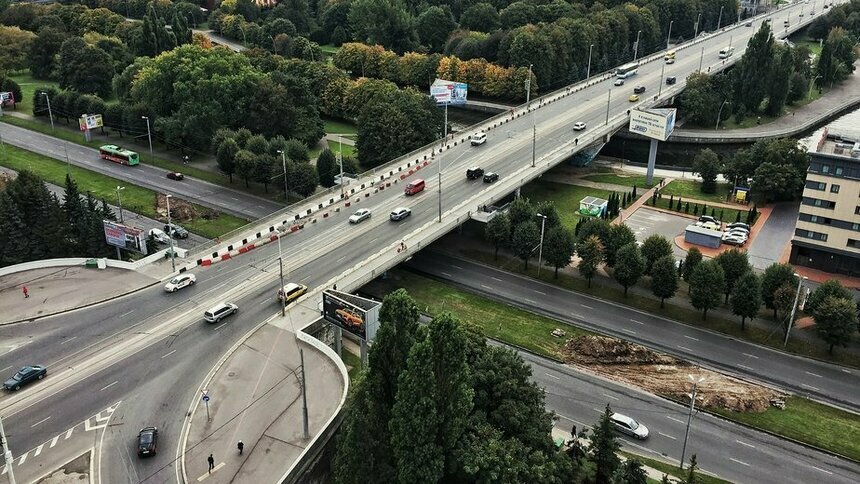 В мэрии рассказали, когда на эстакадном мосту откроют движение по всем полосам - Новости Калининграда | Фото: Александр Подгорчук / &quot;Клопс&quot;