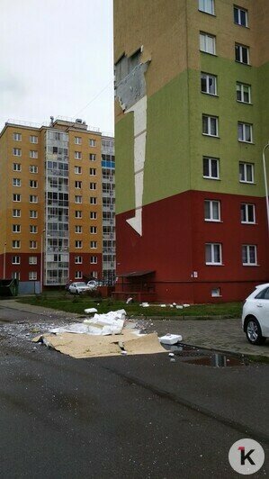 На ул. Левитана обрушилась часть фасада многоэтажки (фото, видео) - Новости Калининграда | Фото очевидцев