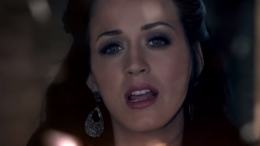 Пользователи соцсети выбрали песни, которые станут классикой через 20 лет  - Новости Калининграда | Скриншот клипа Katy Perry — Firework