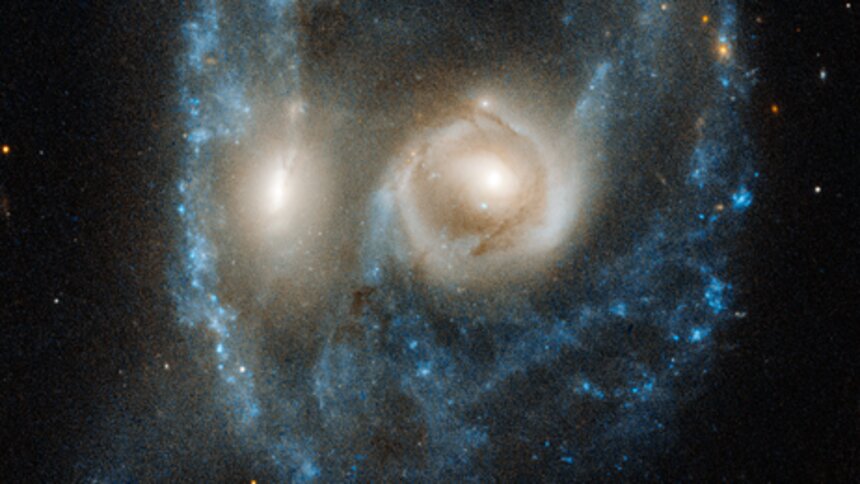 Телескоп &quot;Хаббл&quot; снял столкновение двух галактик, которые слились в подобие человеческого лица - Новости Калининграда | Фото: NASA